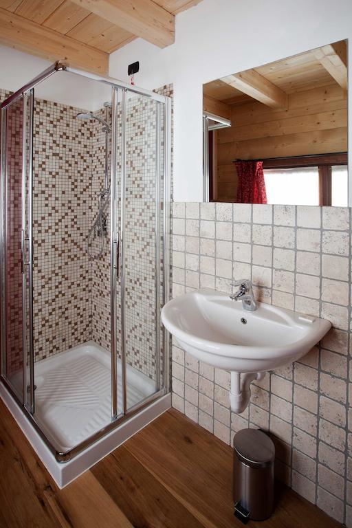 ماكوجناجا B&B La Locanda الغرفة الصورة